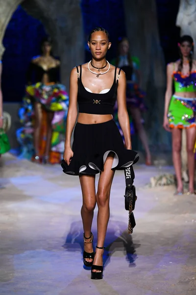 Look 68